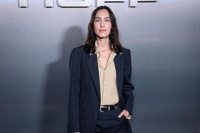 2241258799_f.jpg