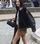 Filename=02~3.jpg
Filesize=84KiB
Dimensions=704x1024
Date added=Nov 08, 2025 02~3.jpg