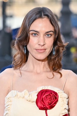 2158896153_f.jpg