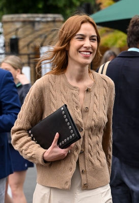 2161463786_f.jpg
