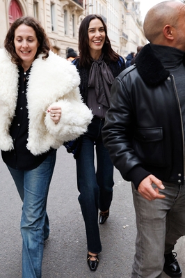 Click to view full size image
==============
0_28929.jpg 0_28929.jpg