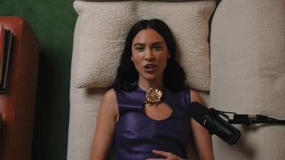 Alexa_Chung_on_Mrs_Prada2C_Jane_Birkin2C_and_Dressing_Sexy_at_40___Fashion_Neurosis_1080p_076.jpg