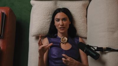 Alexa_Chung_on_Mrs_Prada2C_Jane_Birkin2C_and_Dressing_Sexy_at_40___Fashion_Neurosis_1080p_159.jpg
