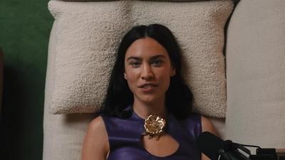 Alexa_Chung_on_Mrs_Prada2C_Jane_Birkin2C_and_Dressing_Sexy_at_40___Fashion_Neurosis_1080p_188.jpg