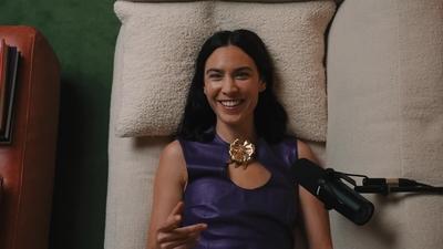Alexa_Chung_on_Mrs_Prada2C_Jane_Birkin2C_and_Dressing_Sexy_at_40___Fashion_Neurosis_1080p_203.jpg