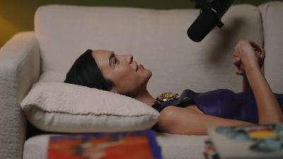 Alexa_Chung_on_Mrs_Prada2C_Jane_Birkin2C_and_Dressing_Sexy_at_40___Fashion_Neurosis_1080p_219.jpg