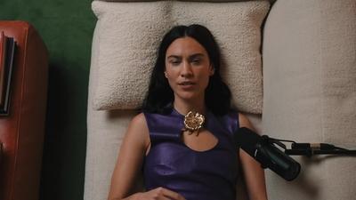 Alexa_Chung_on_Mrs_Prada2C_Jane_Birkin2C_and_Dressing_Sexy_at_40___Fashion_Neurosis_1080p_258.jpg