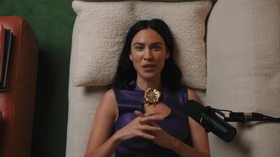 Alexa_Chung_on_Mrs_Prada2C_Jane_Birkin2C_and_Dressing_Sexy_at_40___Fashion_Neurosis_1080p_277.jpg