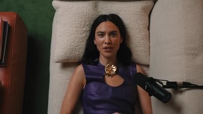Alexa_Chung_on_Mrs_Prada2C_Jane_Birkin2C_and_Dressing_Sexy_at_40___Fashion_Neurosis_1080p_286.jpg