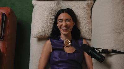 Alexa_Chung_on_Mrs_Prada2C_Jane_Birkin2C_and_Dressing_Sexy_at_40___Fashion_Neurosis_1080p_300.jpg