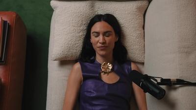 Alexa_Chung_on_Mrs_Prada2C_Jane_Birkin2C_and_Dressing_Sexy_at_40___Fashion_Neurosis_1080p_333.jpg