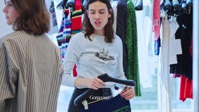 Behind_the_Design_with_Alexa_Chung___Madewell_1080p_149.jpg