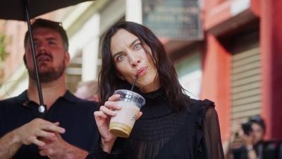 Behind_the_Design_with_Alexa_Chung___Madewell_1080p_369.jpg