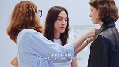 Click to view full size image
==============
Behind_the_Design_with_Alexa_Chung___Madewell_1080p_422.jpg Behind_the_Design_with_Alexa_Chung___Madewell_1080p_422.jpg