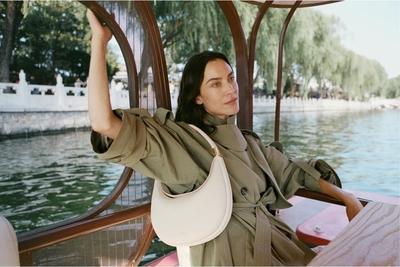 journey-to-the-east-alexa-chung-3.jpg